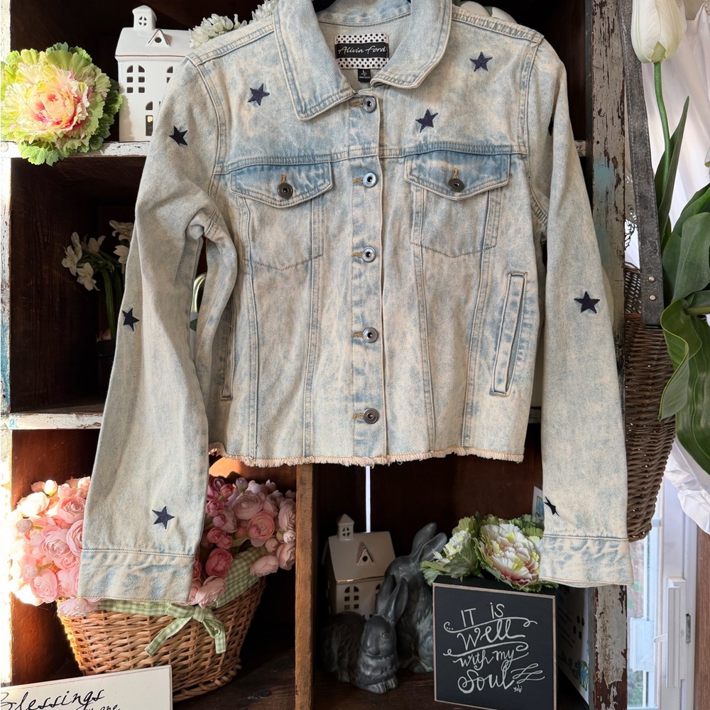 Women's Star-Patterned Denim Jacket